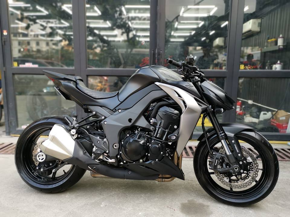 KAWASAKI Z1000 2019 456KM Shop ban dong ho Thuy Sy Omega Longines Rolex