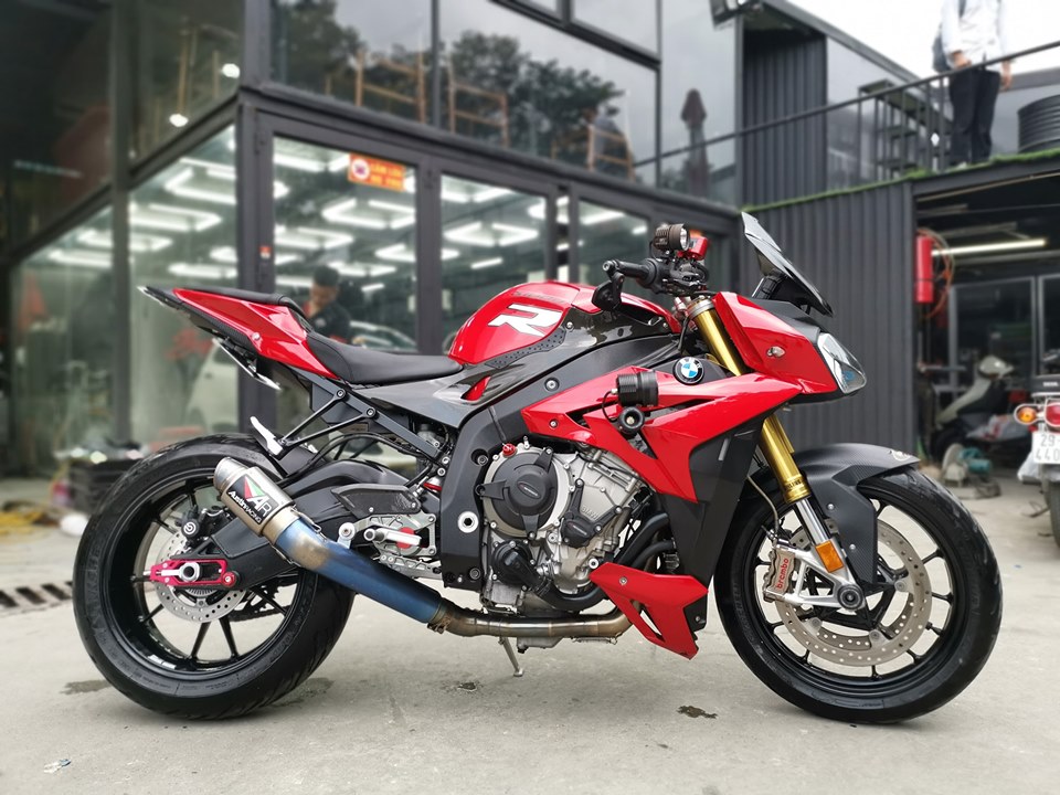 BMW S1000R Red
