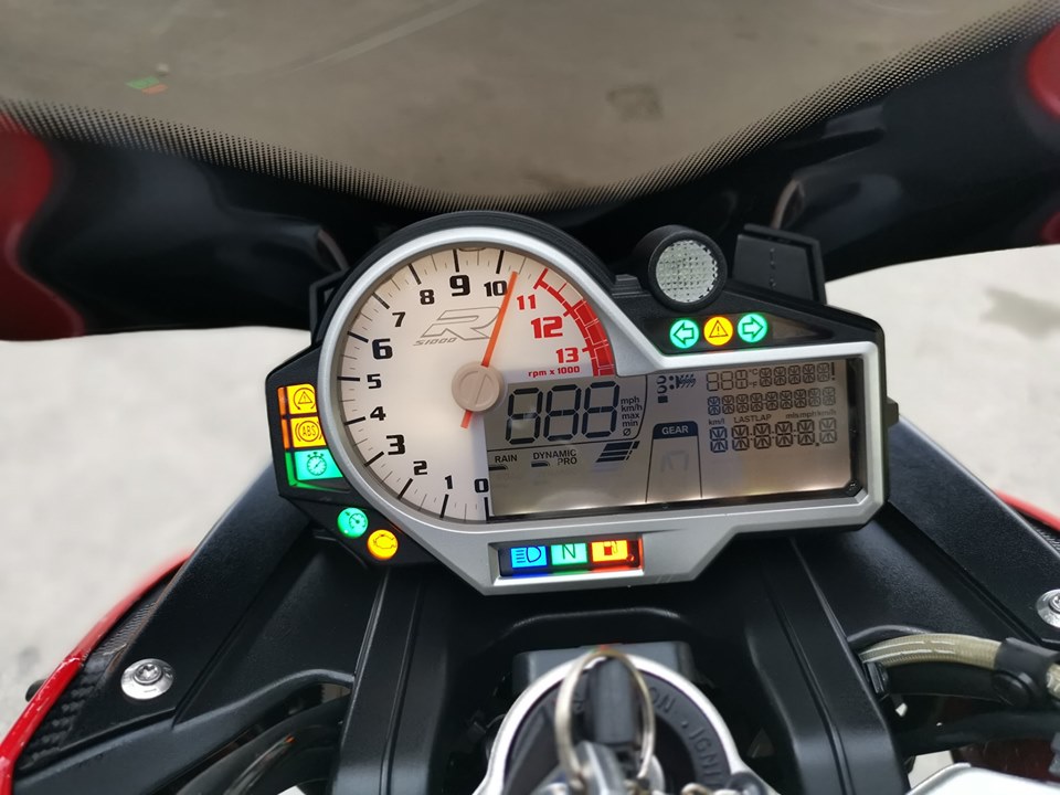 BMW S1000R Red