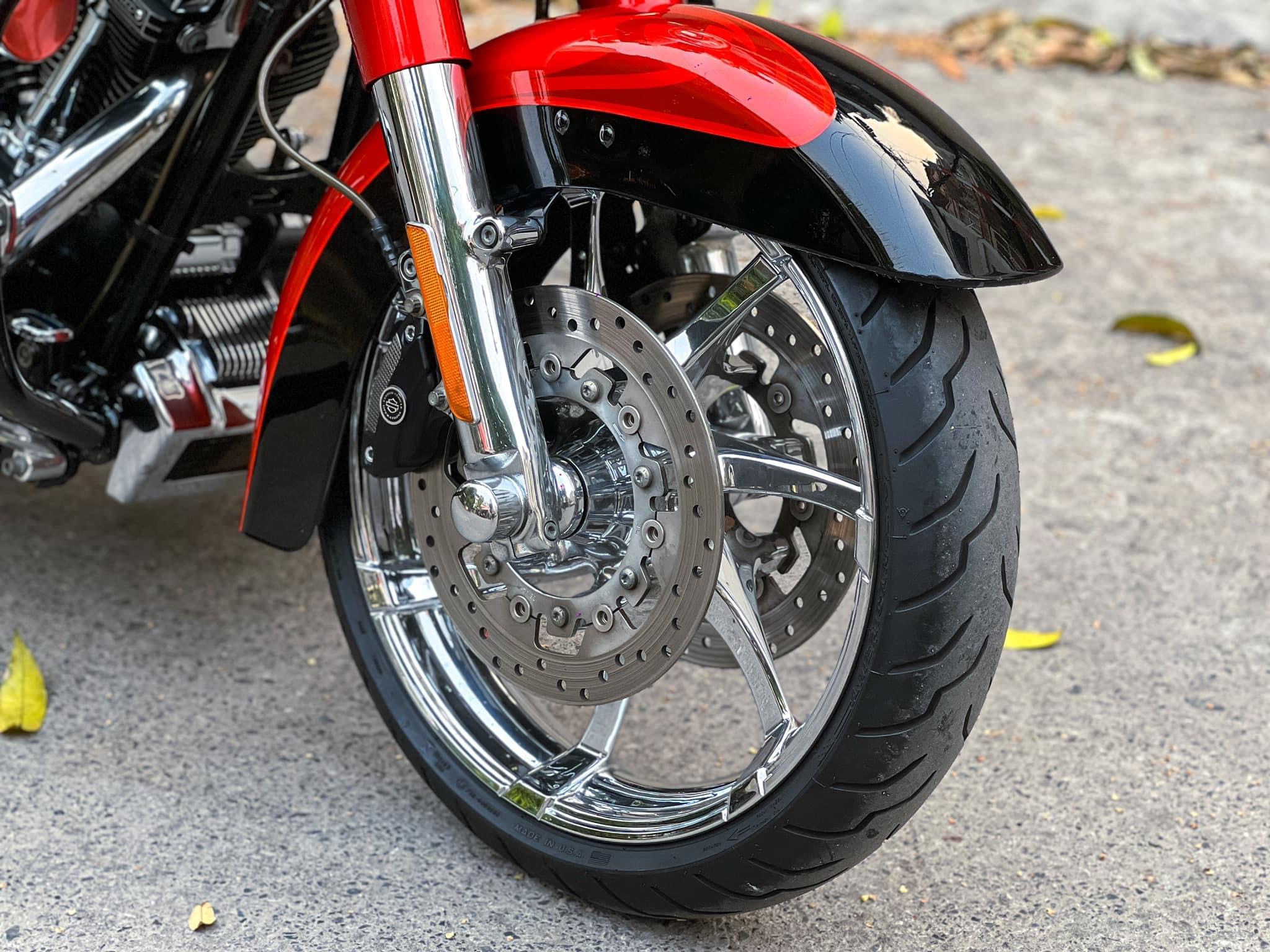 HD Road King CVO 2014